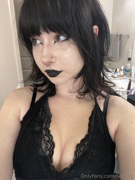 Neonkit pornstar exclusive photos