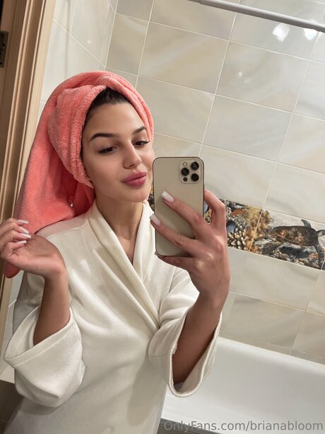 Brianabloom model high quality photos