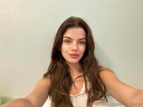 Anna Starlet model nude pic