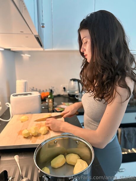 Anna Starlet star nude picture