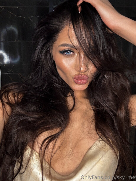 Sky Me pornstar beautiful archive