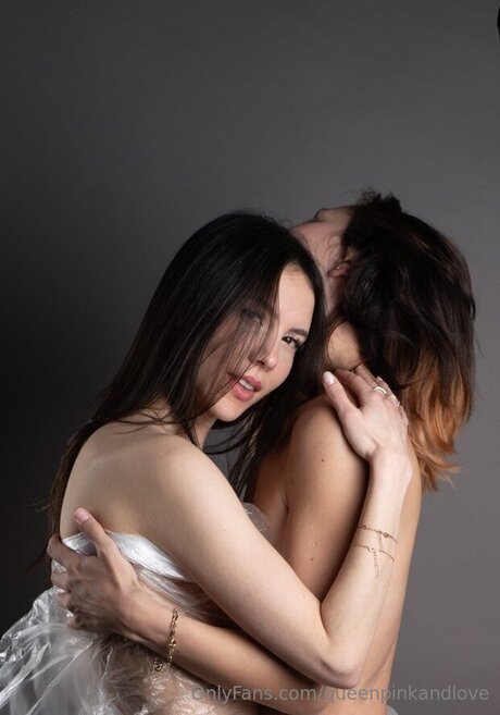 Queenpinkandlove star nude galleries