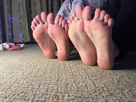 Queenpinkandlove art actress gallery