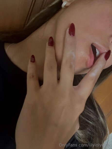 Lilylolyonly sex pornstar pictures