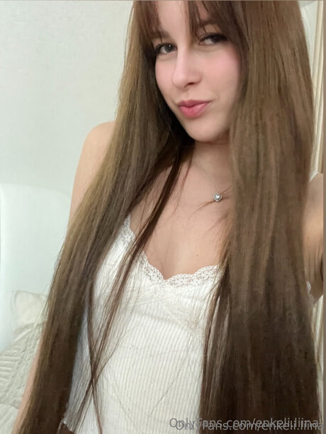 Enkeli Liina sexy pornstar gallery