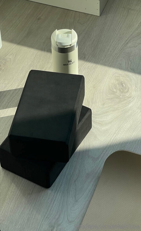 Enkeli Liina model hot pics