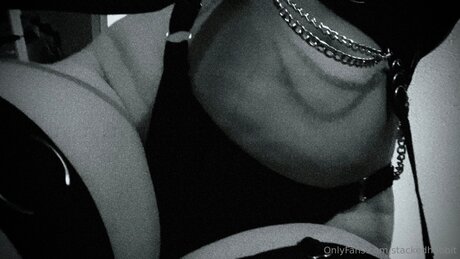 Stackedhobbit naked model images