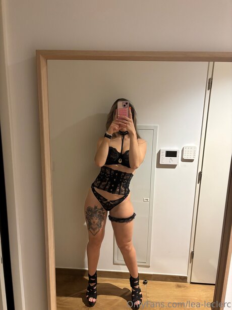 Lea Leclerc nudes actress images