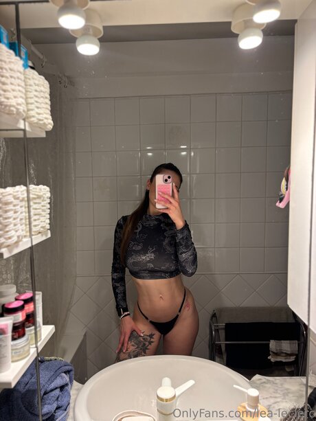 Lea Leclerc star best pictures