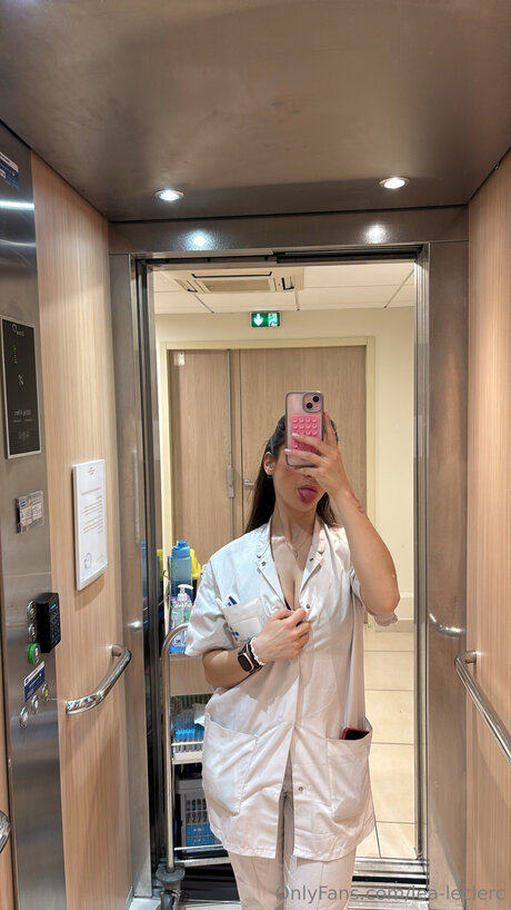 Lea Leclerc nude actress pictures