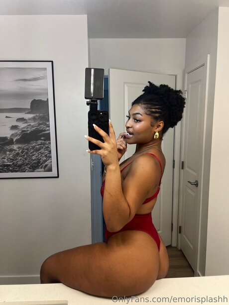 Emorisplashh model hd galleries