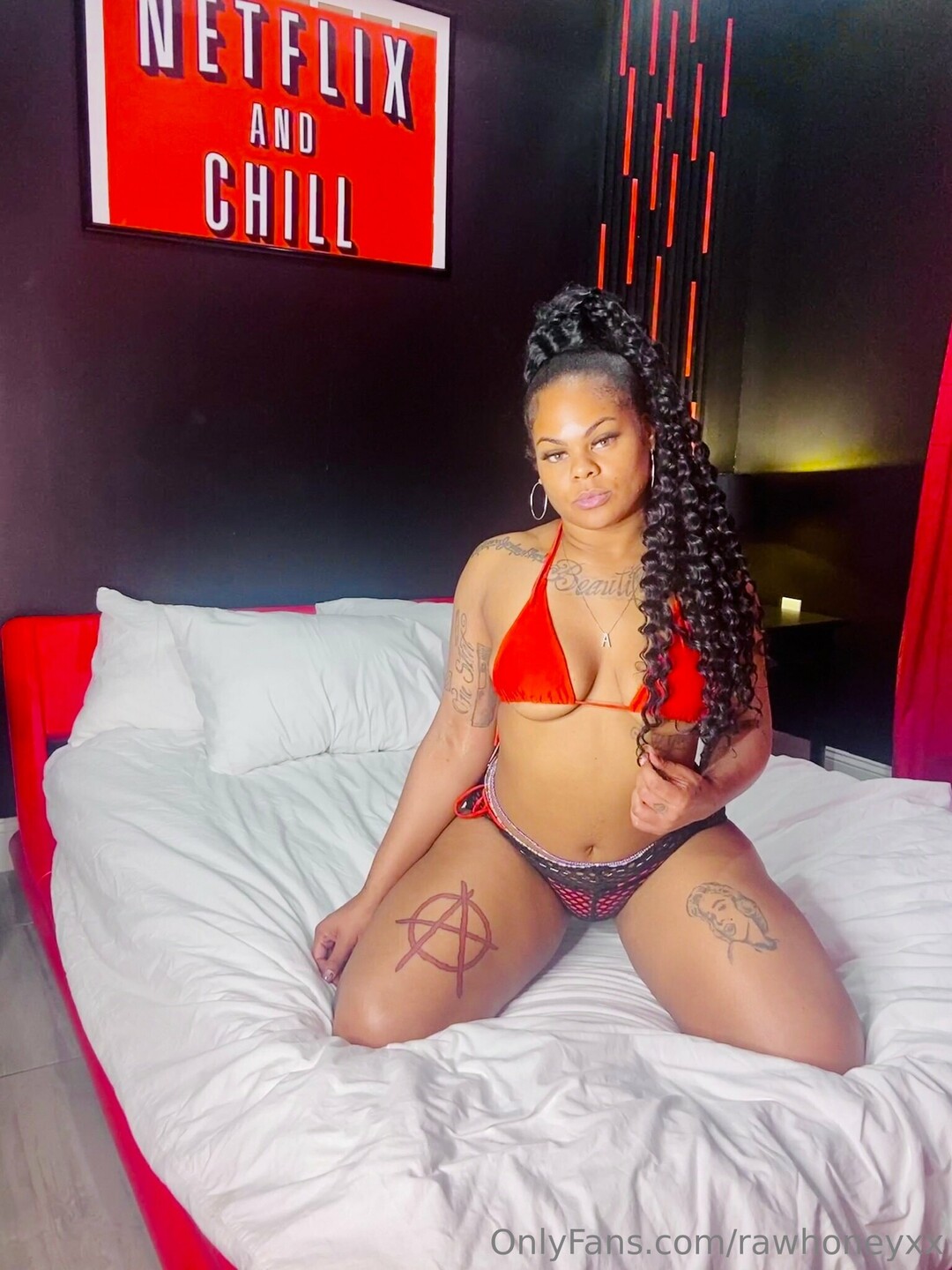Rawhoneyxx erotic model photo