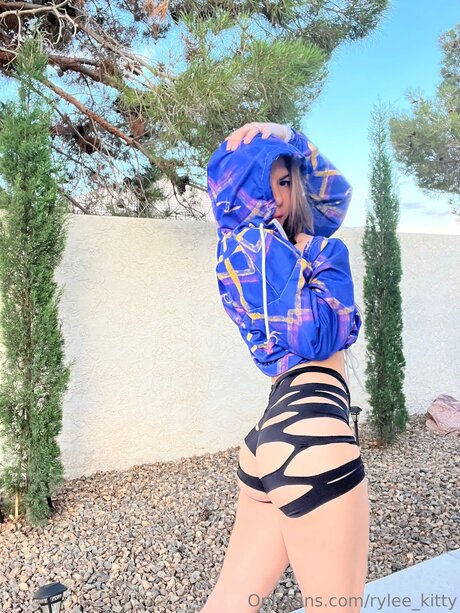 Rylee Kitty model pretty photo