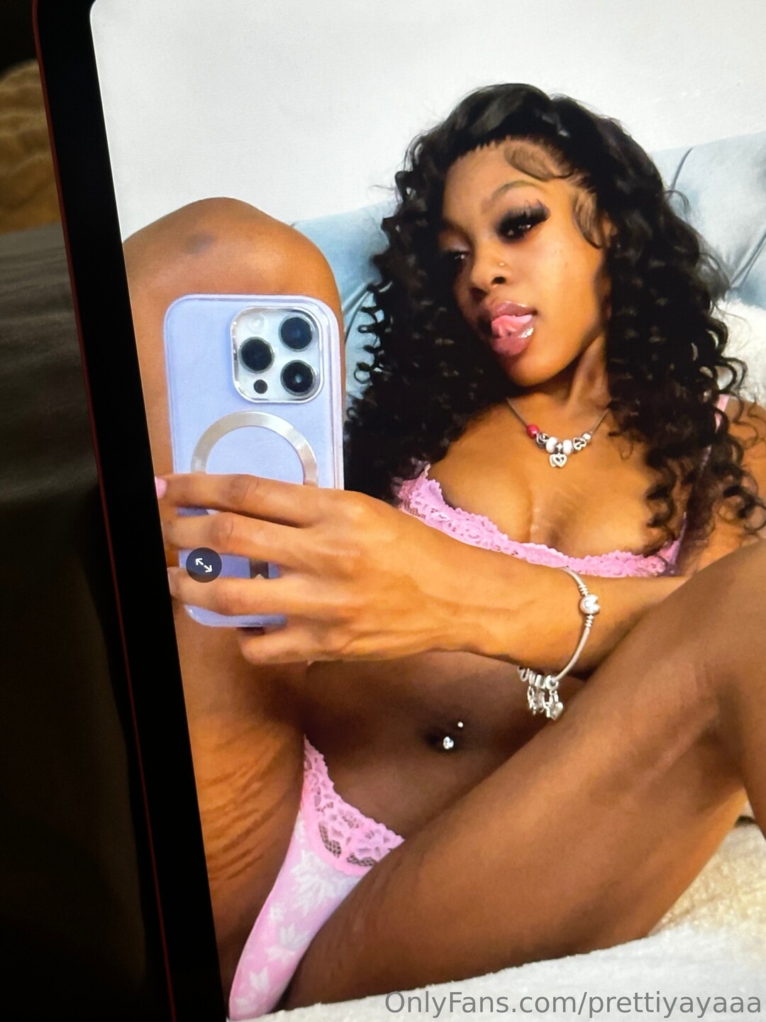 Prettiyayaaa naked star photos