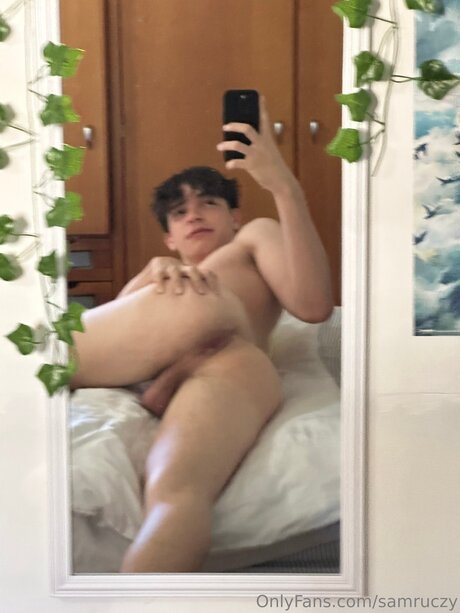 Samruczy sexy pornstar pic