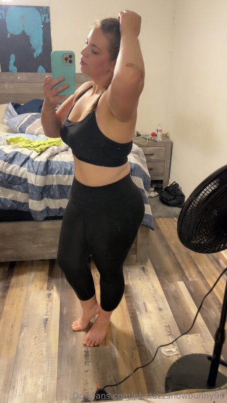 Phatazzsnowbunny96 top profile image