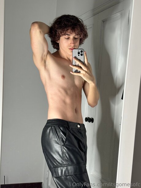 Itsgomesofc adult model photos