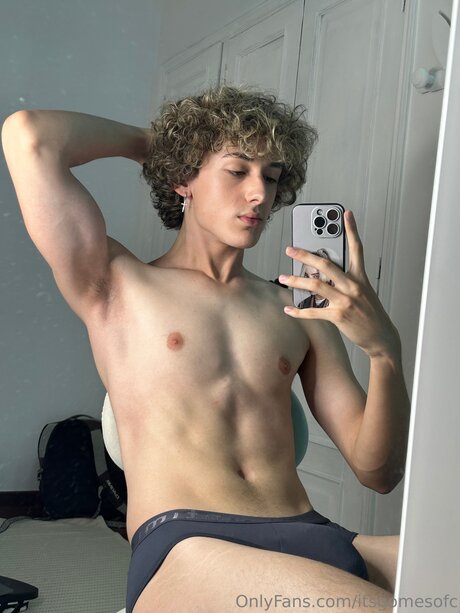 Itsgomesofc pornstar nude img