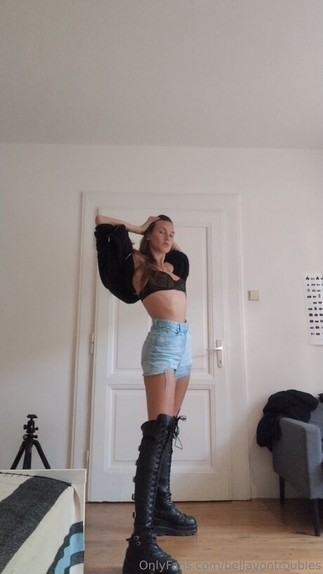 Bellavontroubles pornographic actress gallery