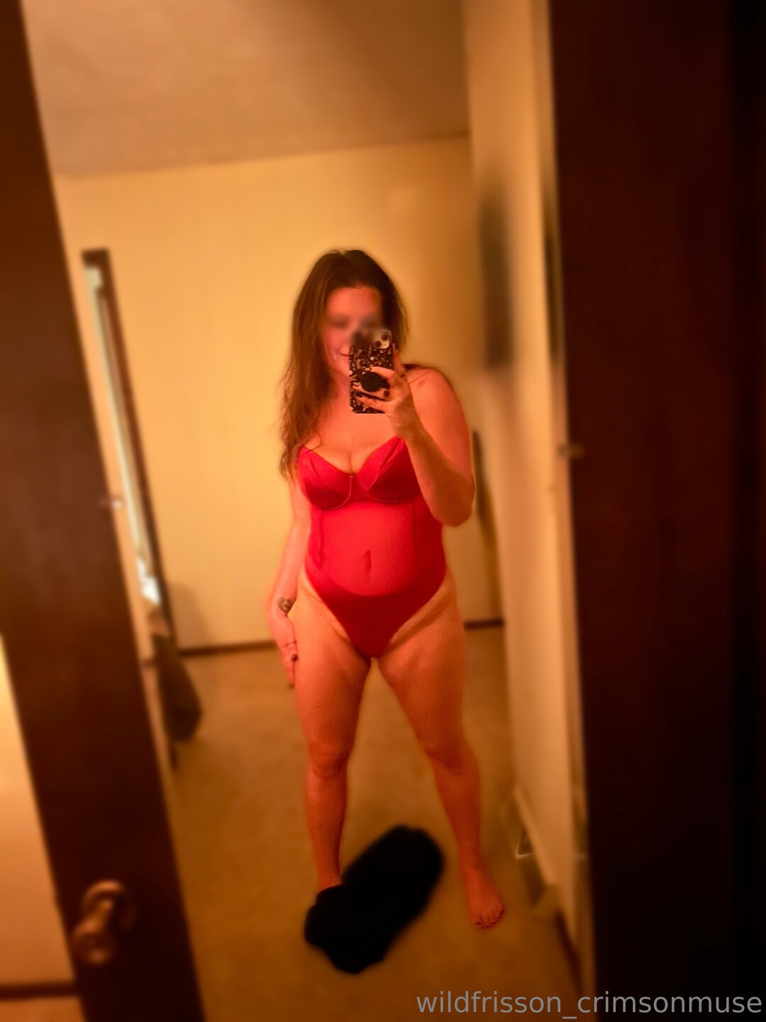 Crimsonmusewildfrisson pornstar xxx img