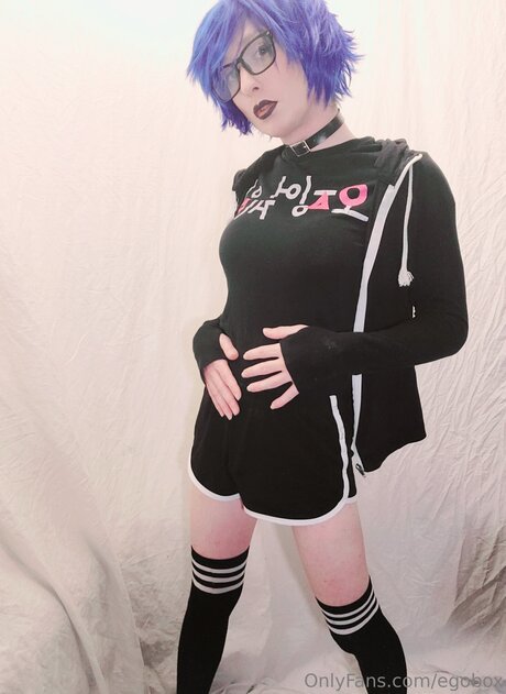 busty onlyfans pretty images