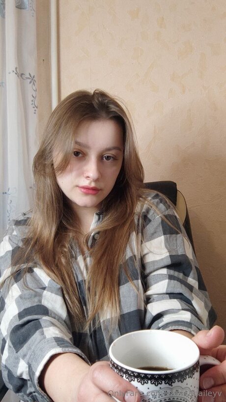 Joannabaileyv model art pic