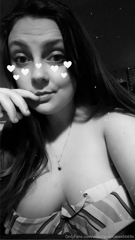 Xsluttycupcakex6669x hd model pic