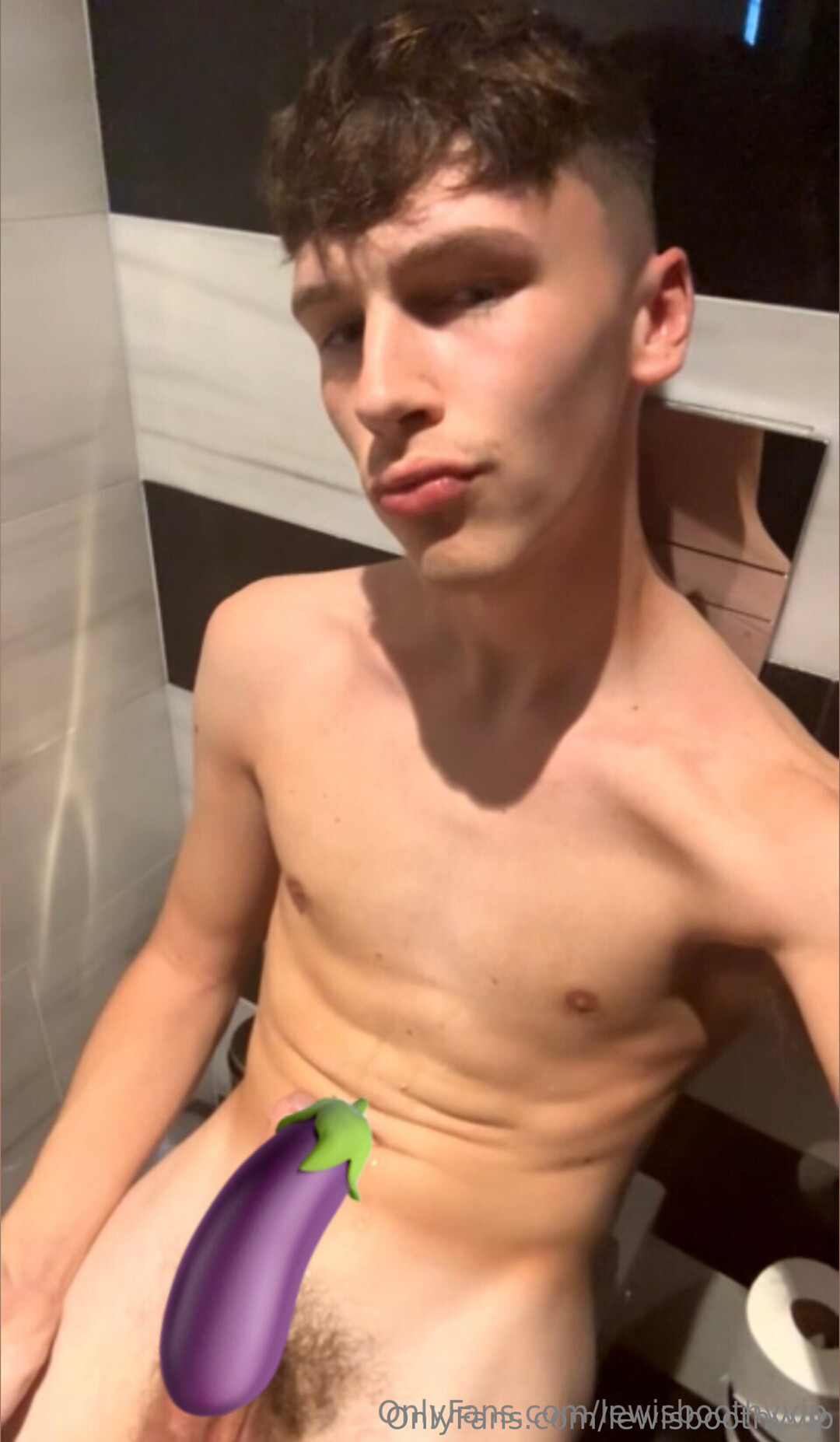 Lewisboothyvip model hot img