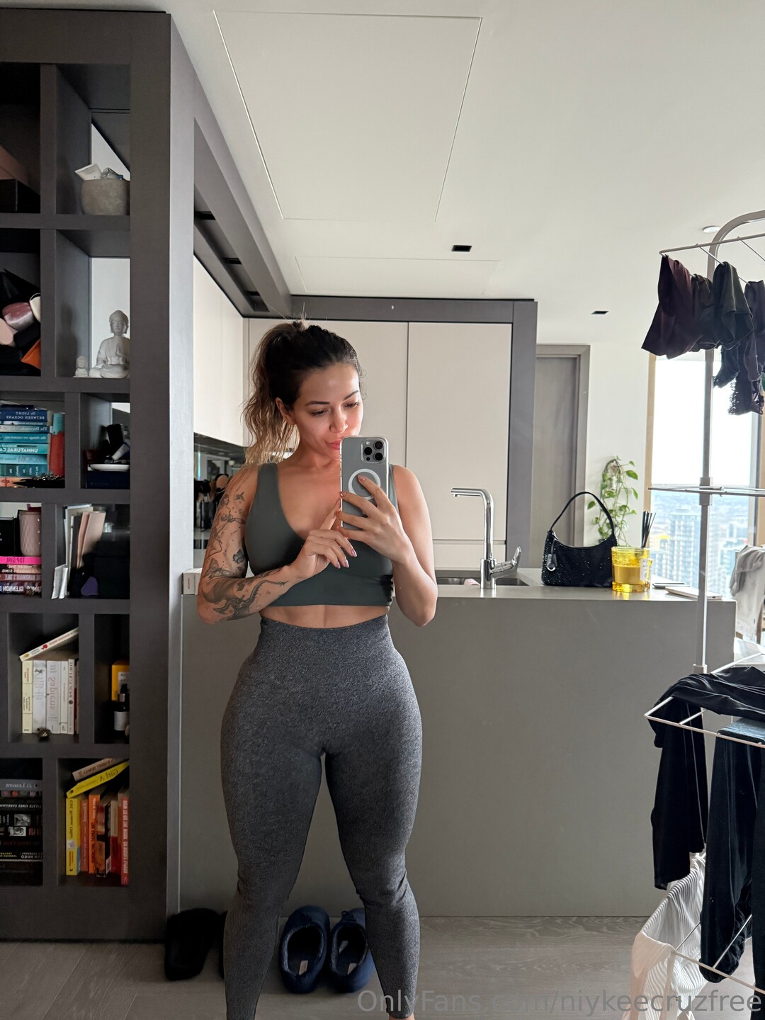 Niykeecruzfree adult model pics