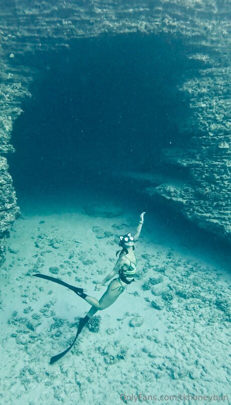 Tkhoneybun nude pornstar photos