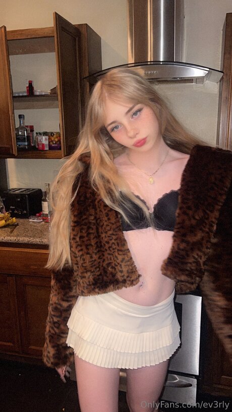 military girls onlyfans free pic