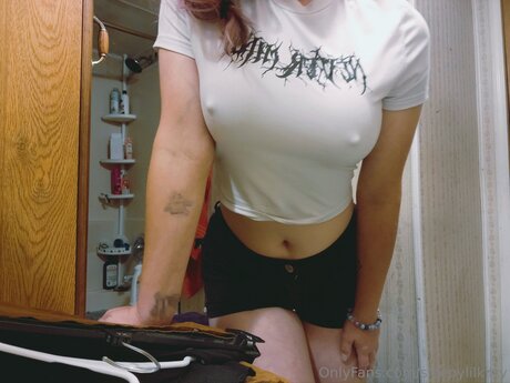 Sleepylilkitty model high quality pics