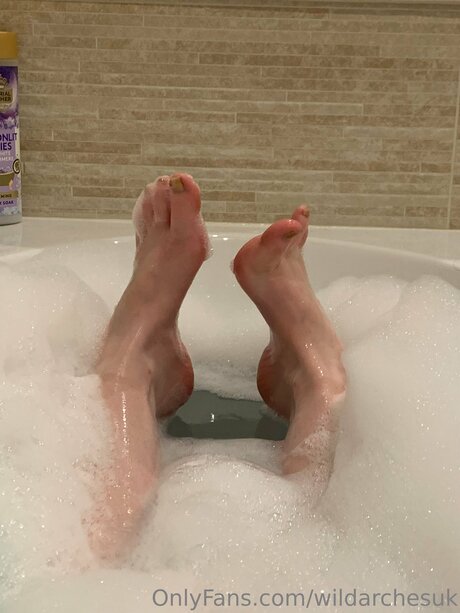 Wildarchesuk star hot photo