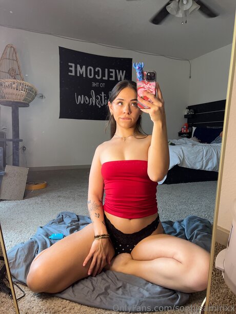 Sophieamirixx hot actress pictures