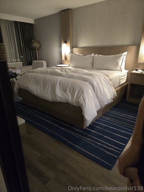 local onlyfans naked pic