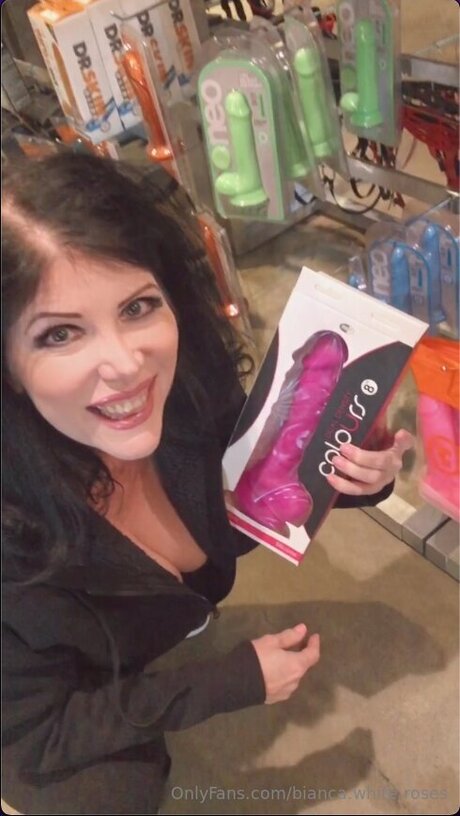 Bianca White Roses erotic pornstar pics