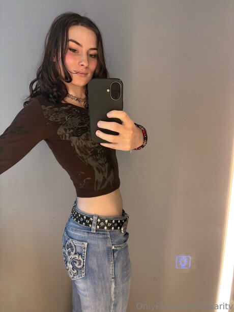 Arikaritv nude model archive