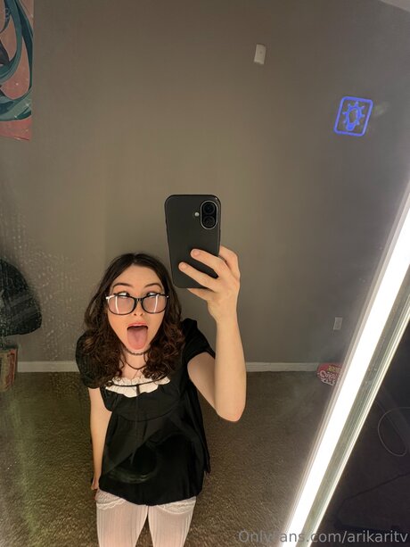 Arikaritv pornstar exclusive pictures