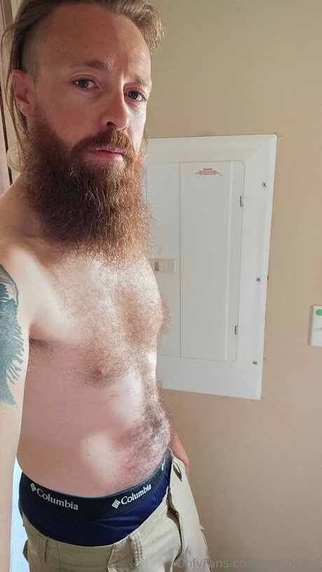 Hot Beard art model pics