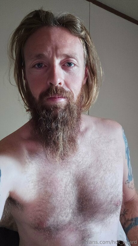 Hot Beard model naked pics