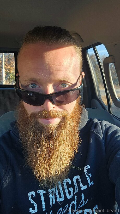 Hot Beard naked pornstar images