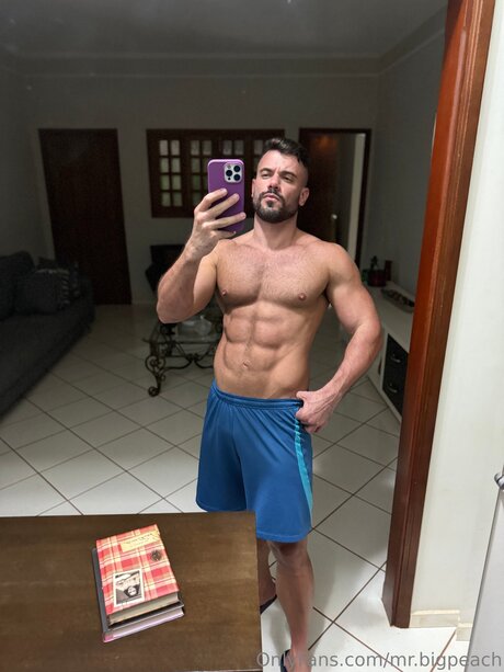 Mr Bigpeach high quality model photos