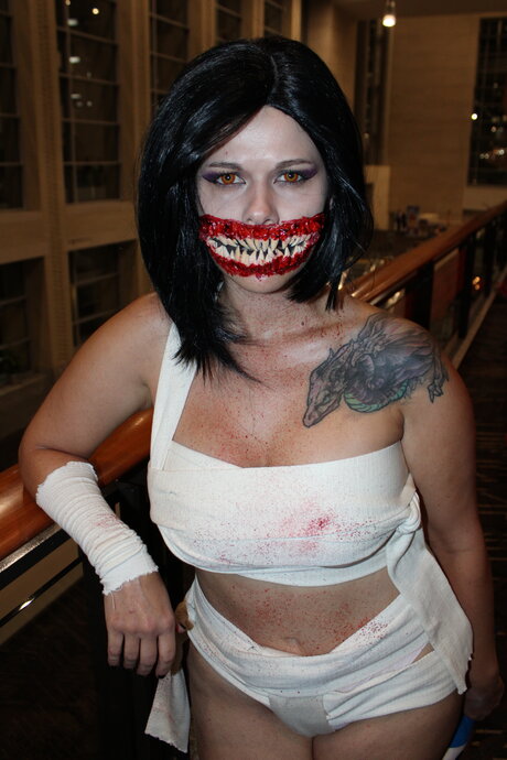 brunette petite onlyfans top image