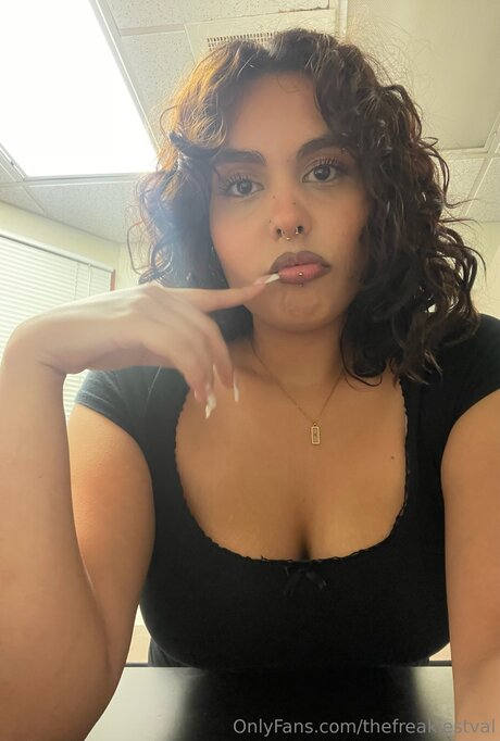 Thefreakiestval top profile image