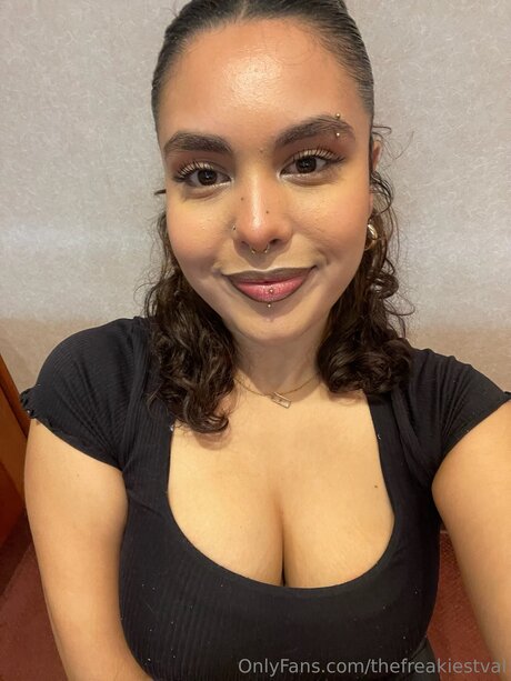 Thefreakiestval sex model gallery