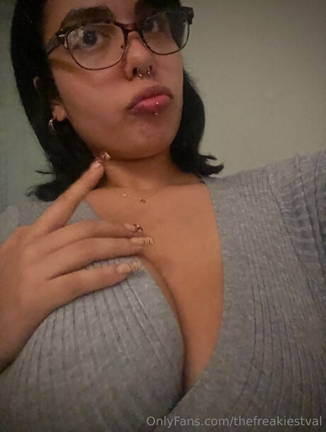 Thefreakiestval nice actress pic