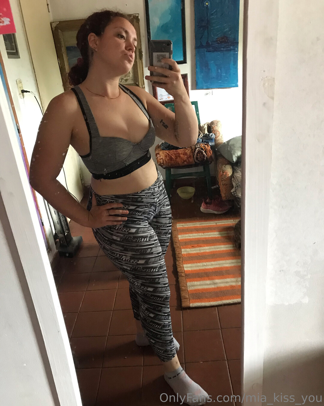 Mia Kiss You sexy star images