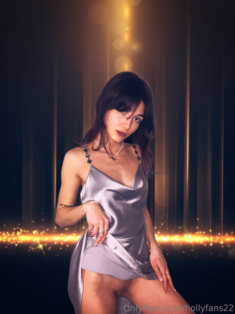 Hollyfans22 pornographic model photo