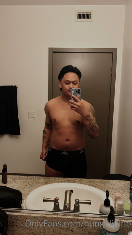 Hungfilipino porn model image