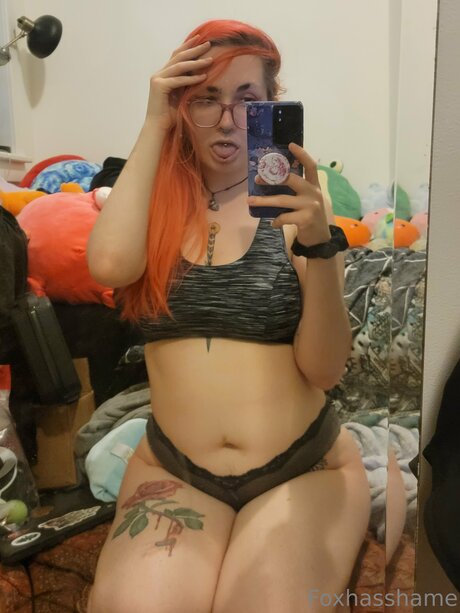 Foxhasshame naked model photos